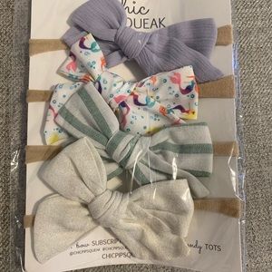 Nylon headband bows